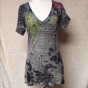 Happening In The Present size L t-shirt.